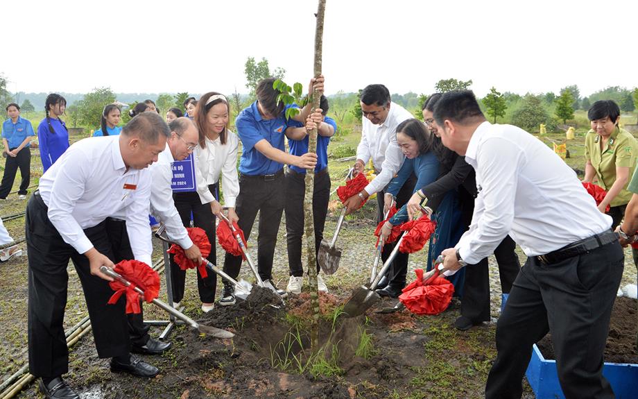 Lễ trồng cây hữu nghị Việt Nam - Ấn Độ năm 2024